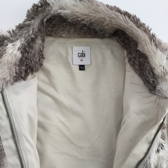 CAbi Women’s Vest Aspen Faux Fur Style #3179 Size XS - Picture 6 of 10